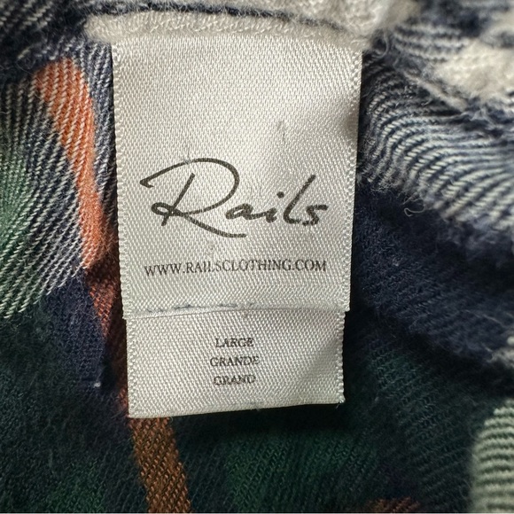 Rails Women’s Flannel Button Up Shirt. Size Large - Picture 7 of 8